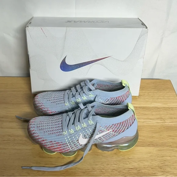 Air VaporMax Flyknit 3 - Picture 2 of 6